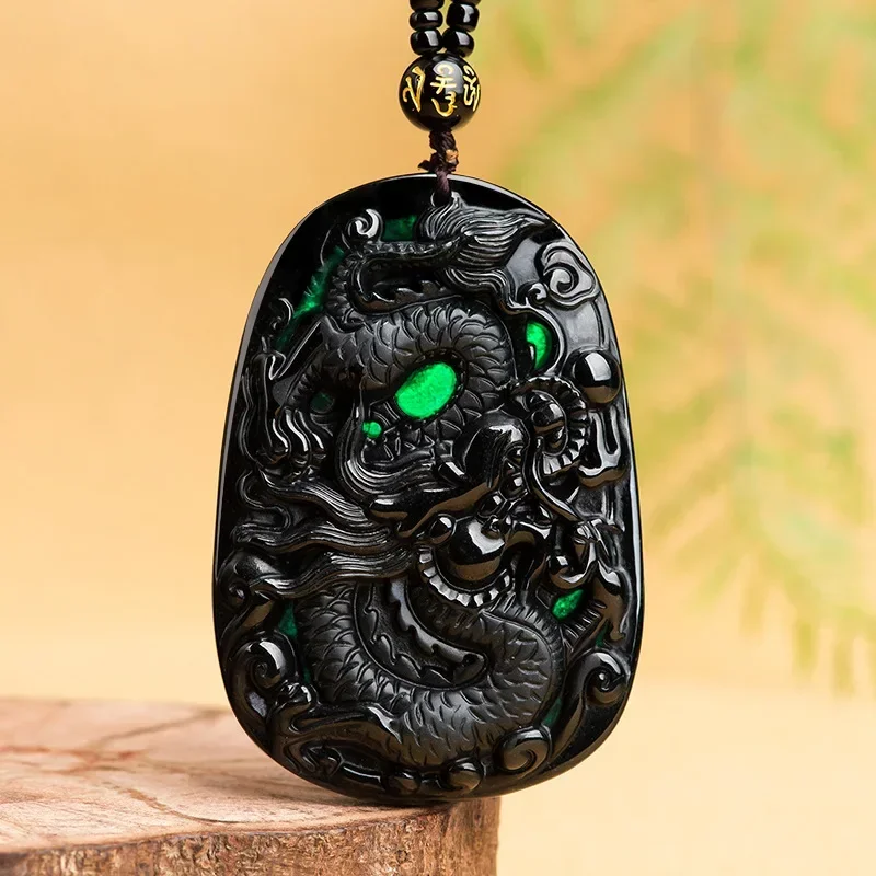 Is Ethnic Fashion A Good Brand - Pendentif en jade naturel de type