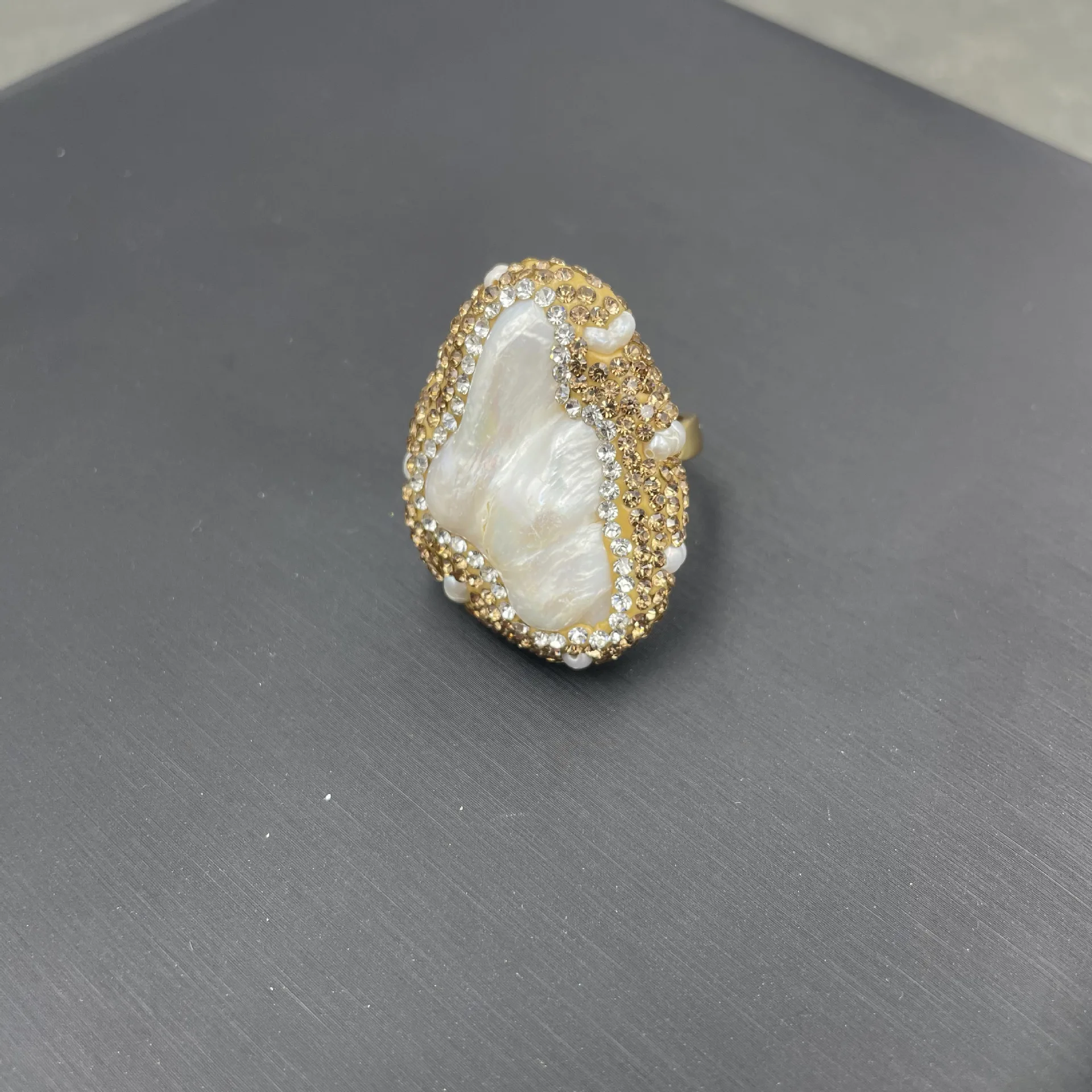 Bague perle de forme spéciale  - Ethnic Fashion Boutique avis et prix