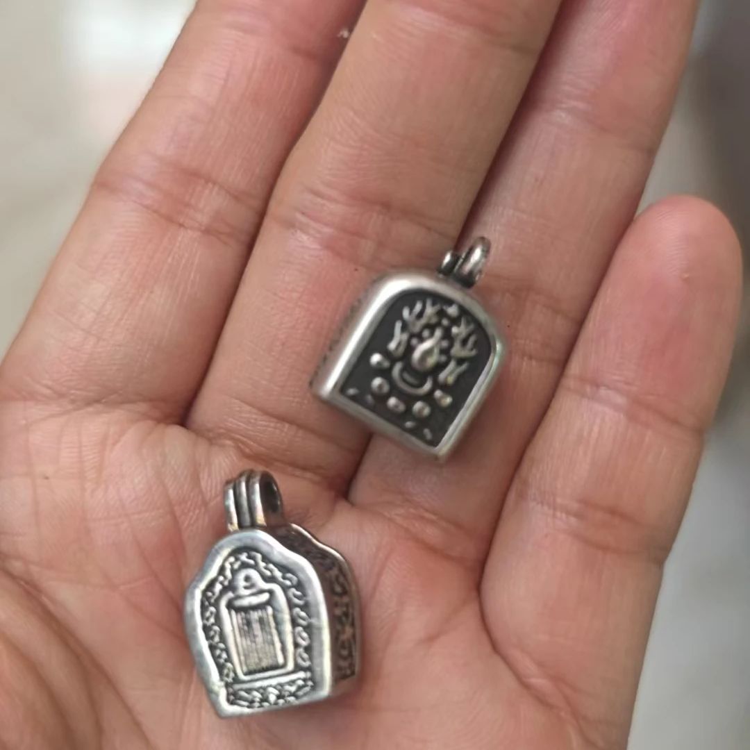 Pendentif d'élément tibétain e - Ethnic Fashion Boutique avis et prix