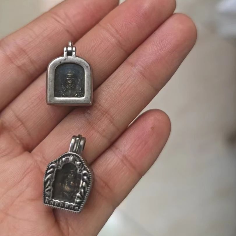 Pendentif d'élément tibétain e - Ethnic Fashion Boutique avis et prix