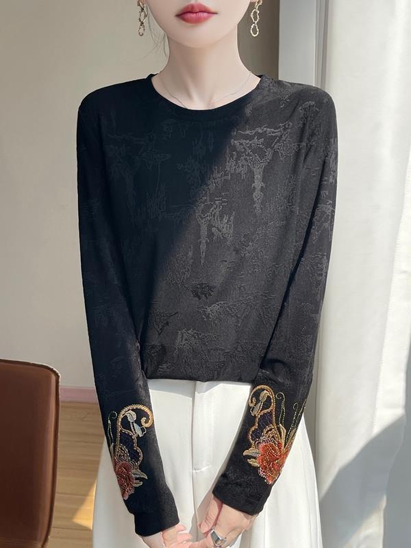 Nouveau haut brodé à col rond  - Ethnic Wear In Fashion avis et prix