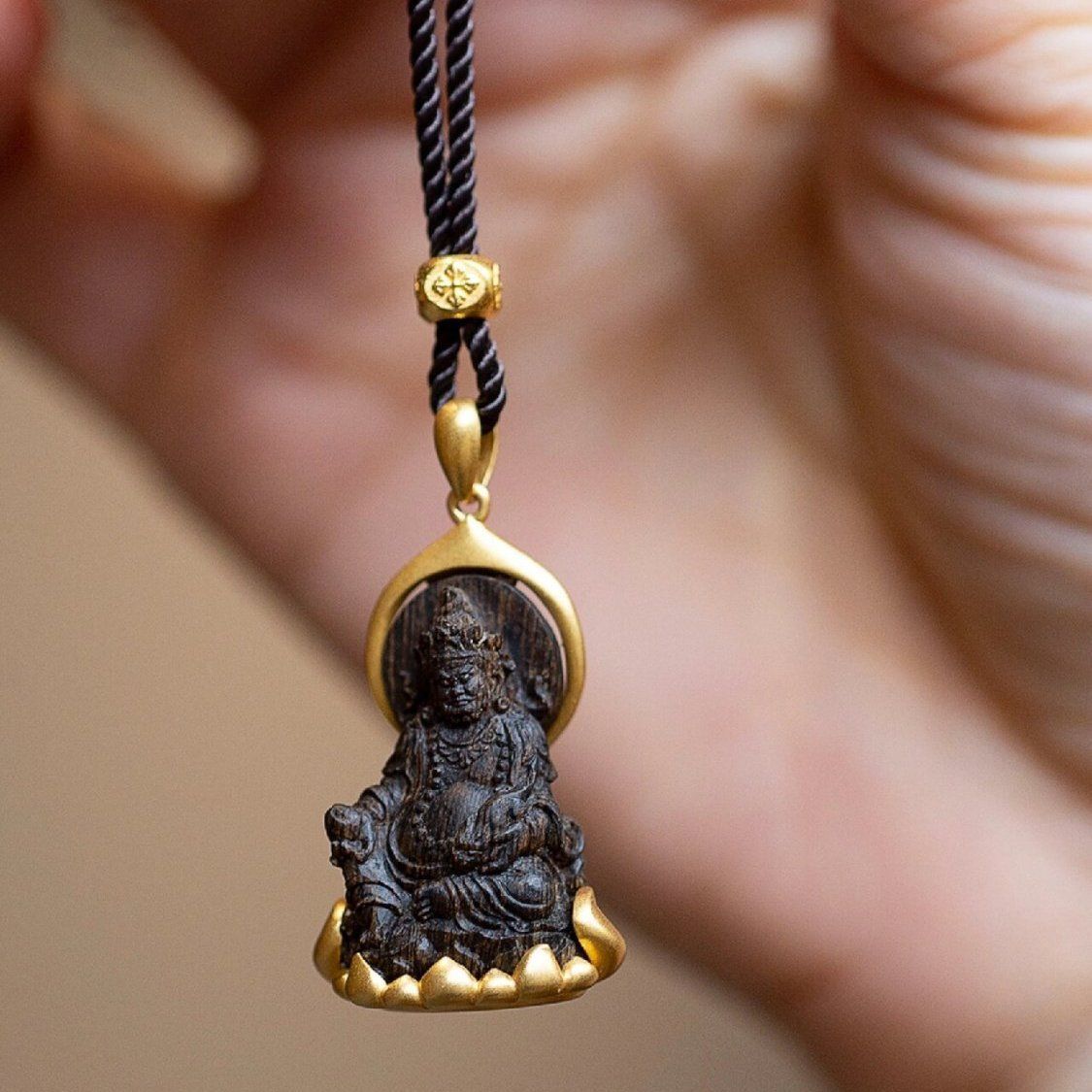 Pendentif Bouddha Porte-Bonheu - Ethnic Fashion Meaning avis et prix